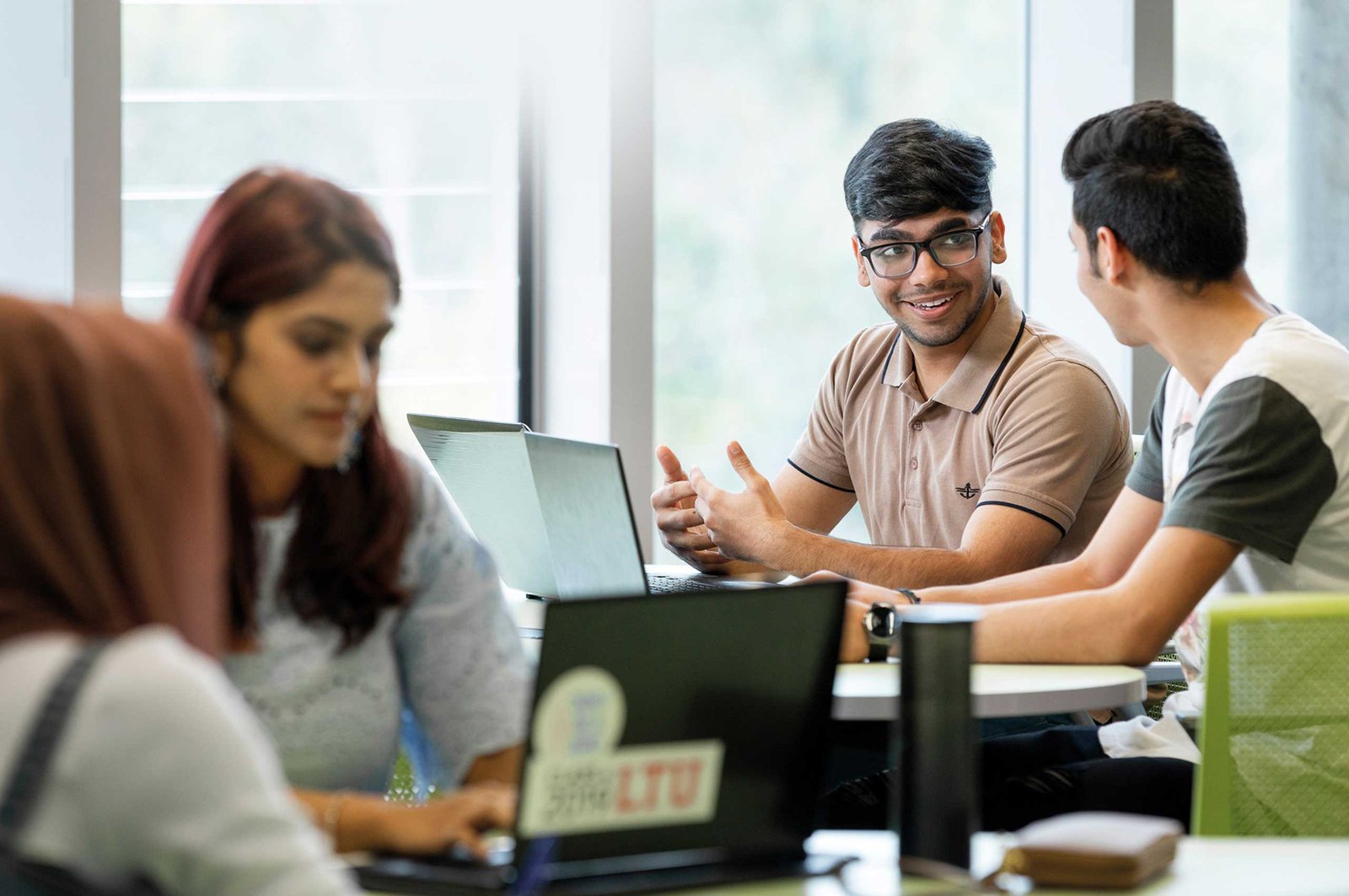 Leveraging Education Video Tutorials for Affiliate Marketing Success